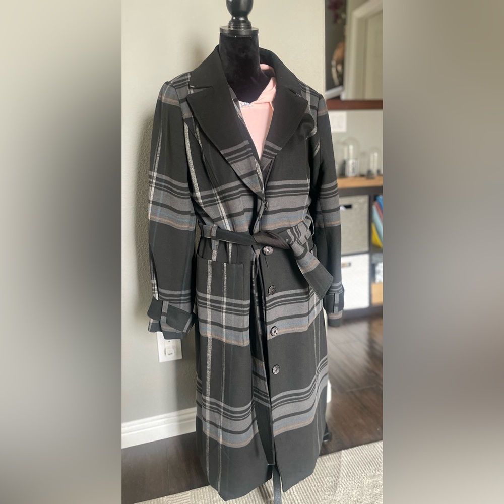 White House Black Market Plaid Belted Women's Coat size xl